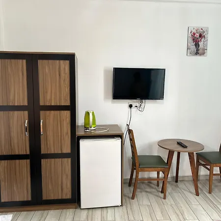 ホテル Yerlikaya 3*